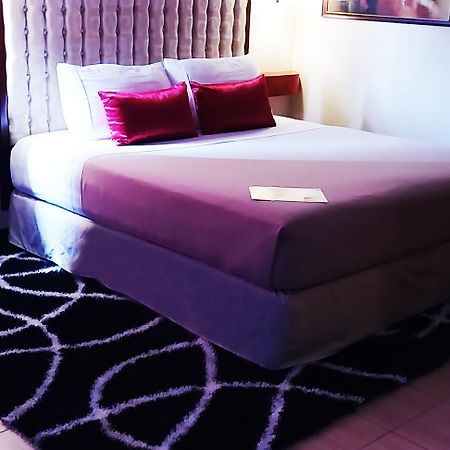 Dulcinea Hotel And Suites Île de Mactan Extérieur photo