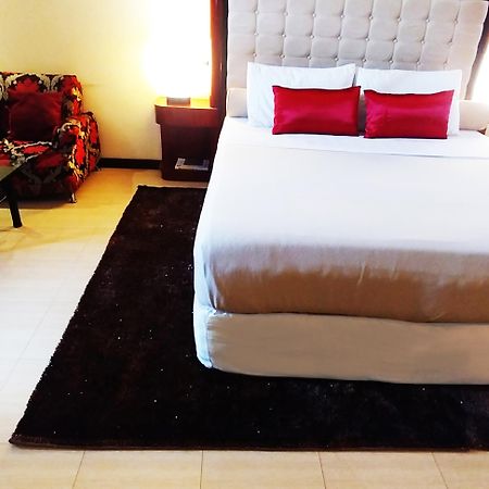 Dulcinea Hotel And Suites Île de Mactan Extérieur photo