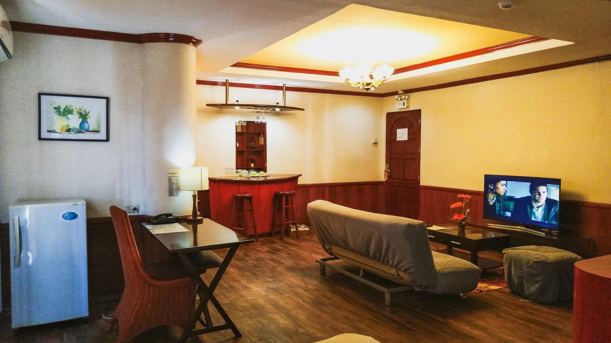 Dulcinea Hotel And Suites Île de Mactan Extérieur photo