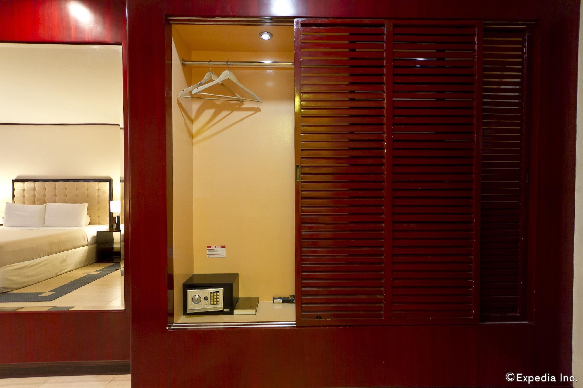 Dulcinea Hotel And Suites Île de Mactan Extérieur photo