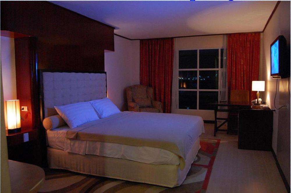 Dulcinea Hotel And Suites Île de Mactan Extérieur photo
