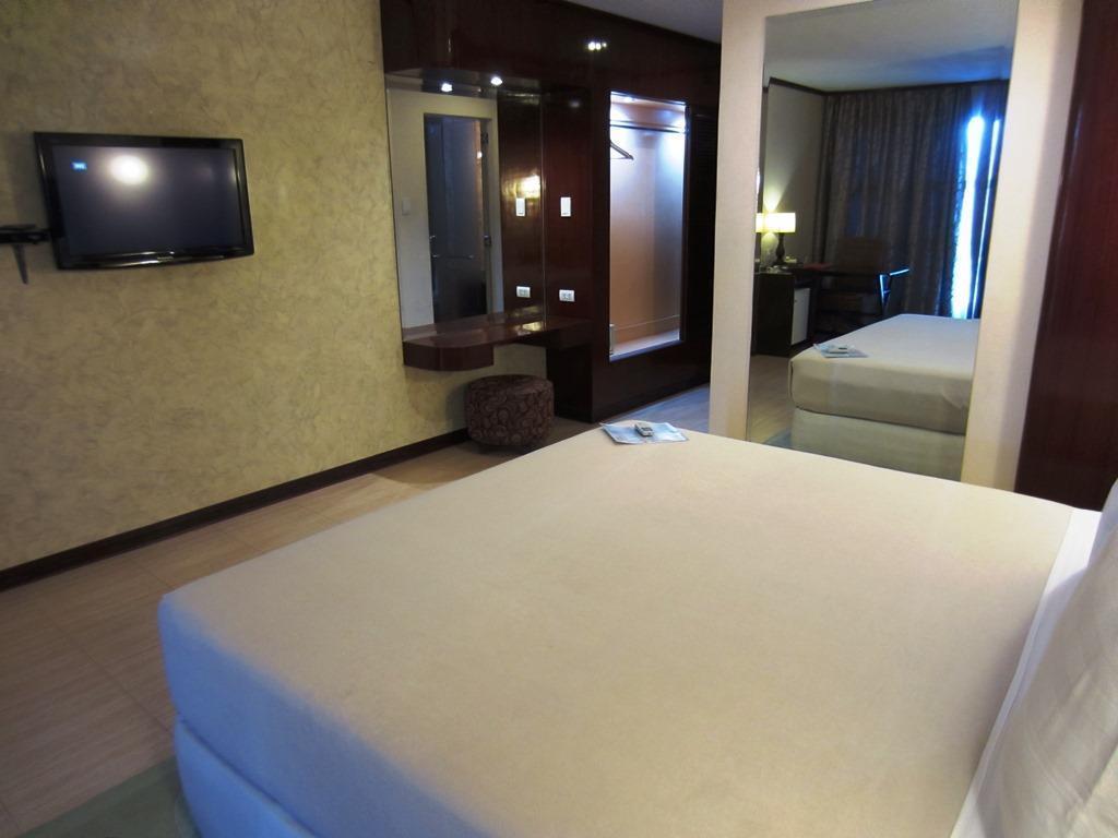 Dulcinea Hotel And Suites Île de Mactan Extérieur photo