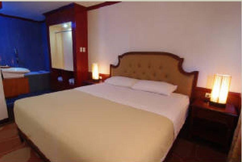 Dulcinea Hotel And Suites Île de Mactan Extérieur photo