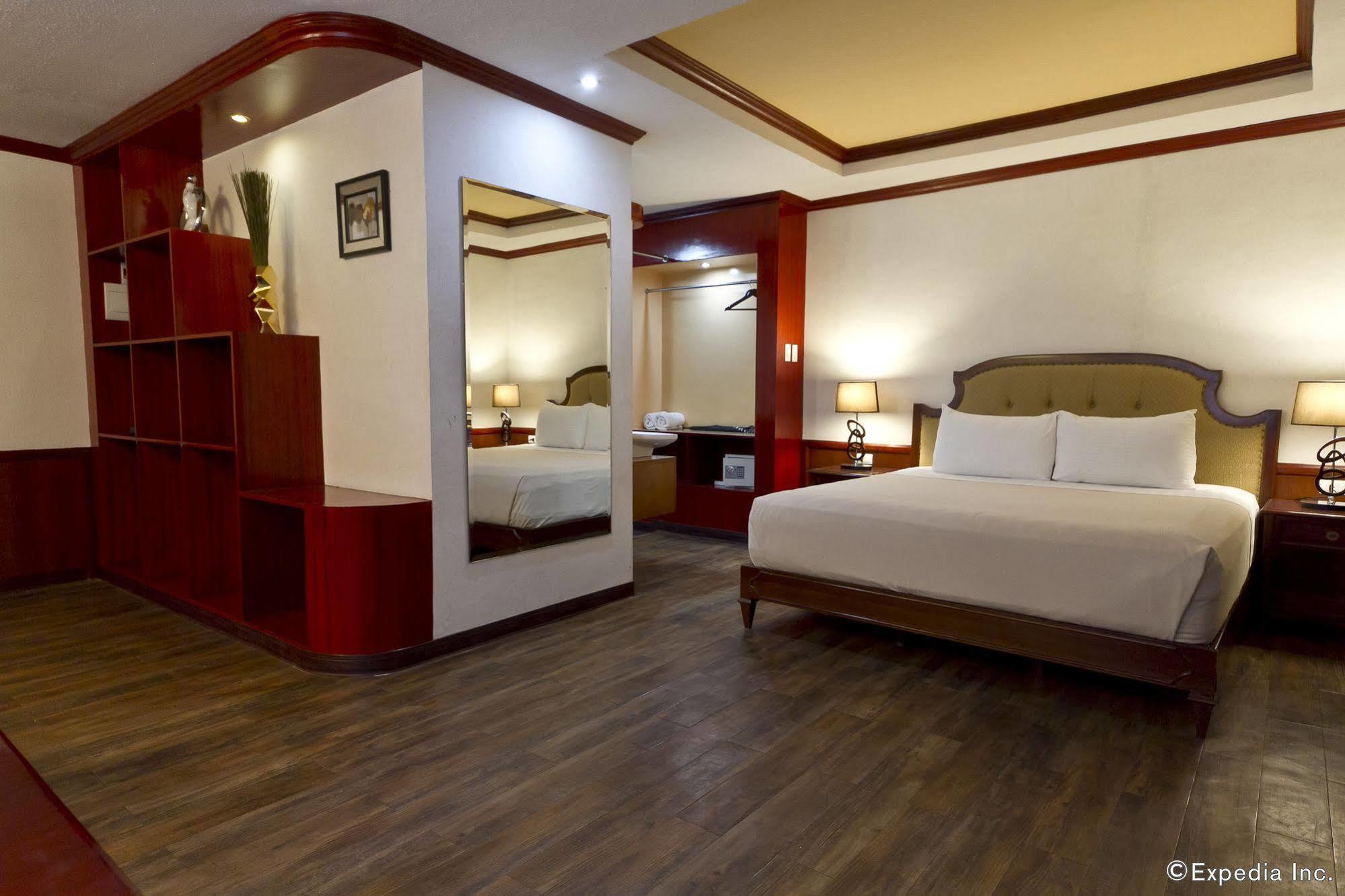 Dulcinea Hotel And Suites Île de Mactan Extérieur photo