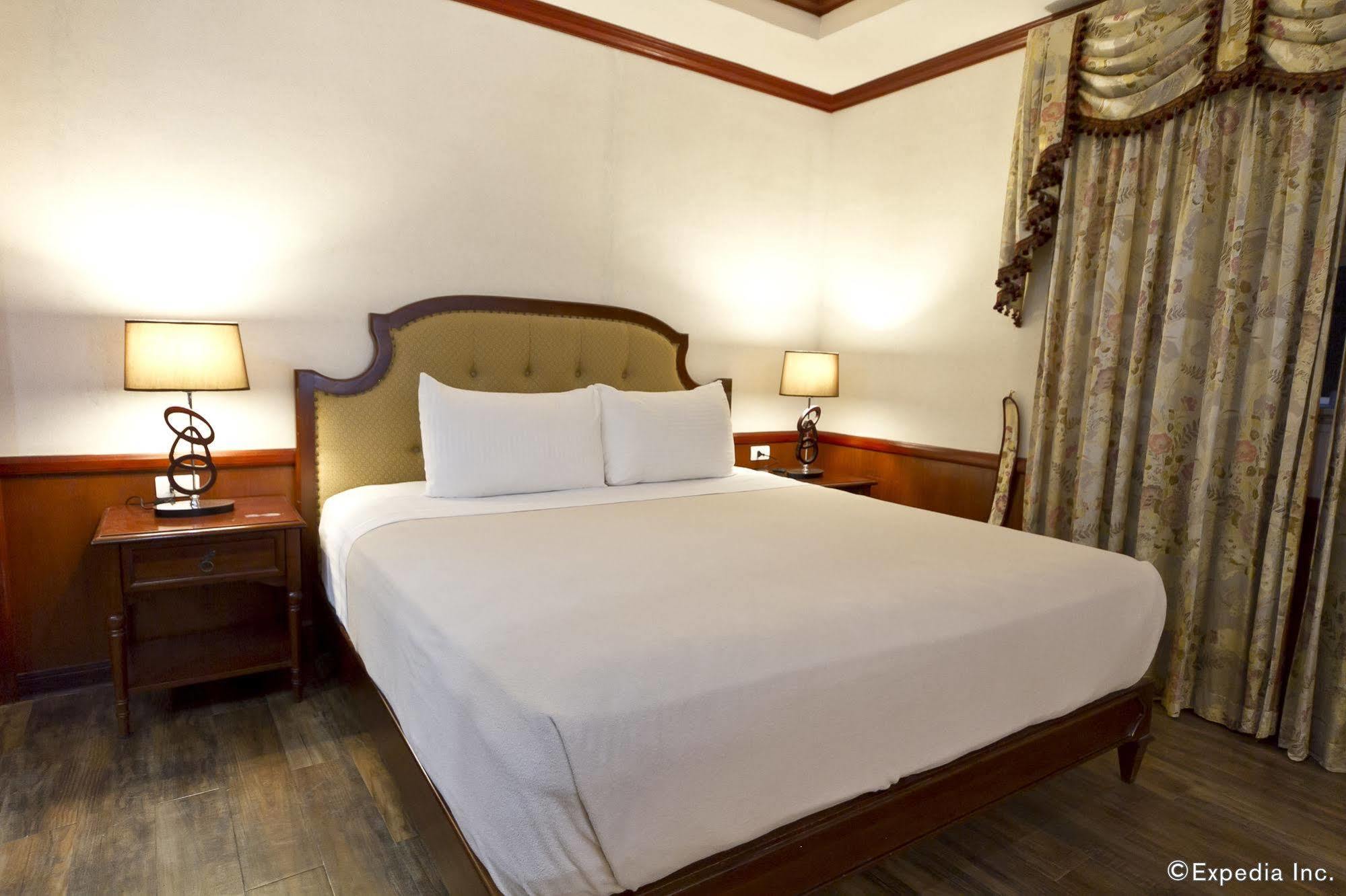 Dulcinea Hotel And Suites Île de Mactan Extérieur photo